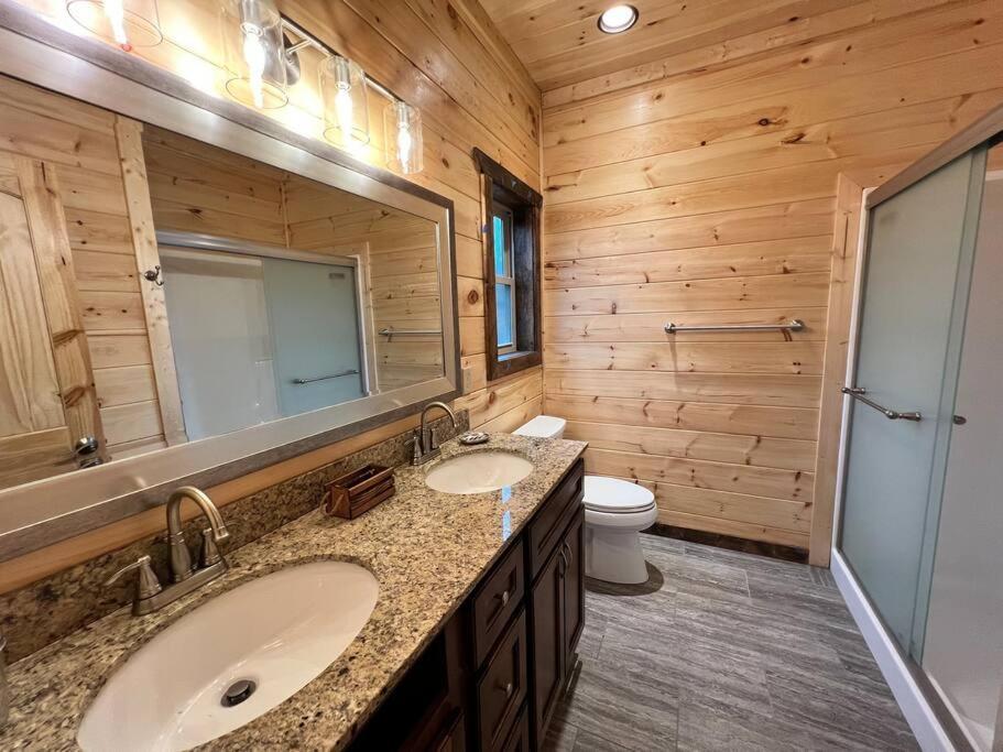 * * 4 Master Bedrooms, Views, Theater, Arcade, Evc 개틀린버그 외부 사진