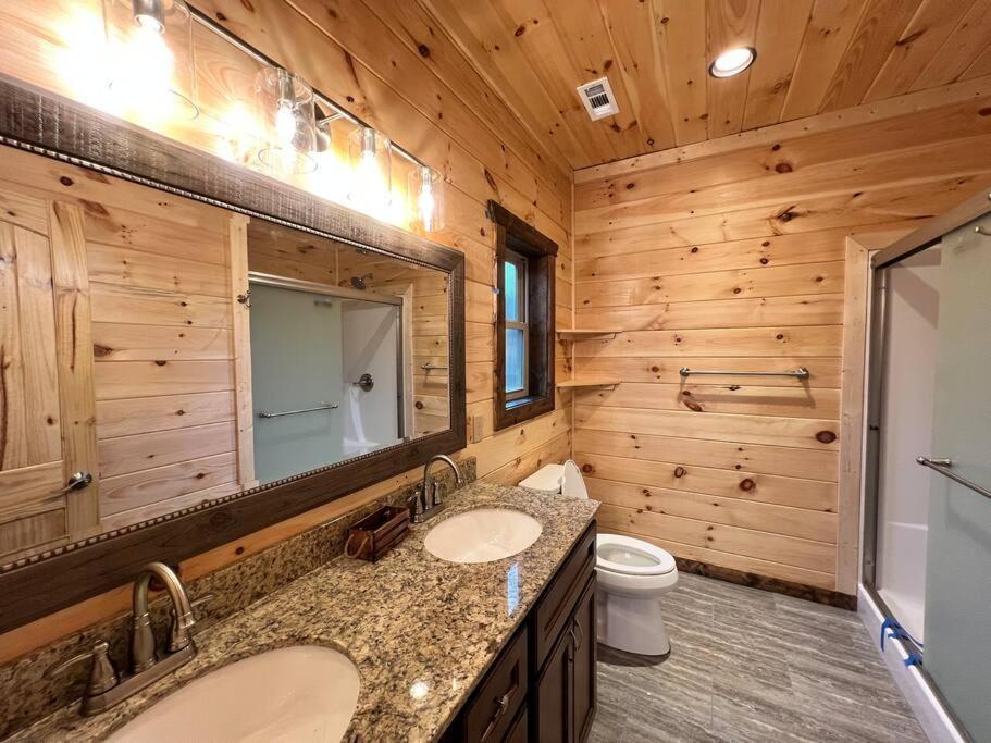 * * 4 Master Bedrooms, Views, Theater, Arcade, Evc 개틀린버그 외부 사진